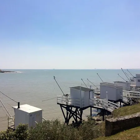 Sur - Quartier De Pontaillac - La Fregate * Vaux-sur-Mer